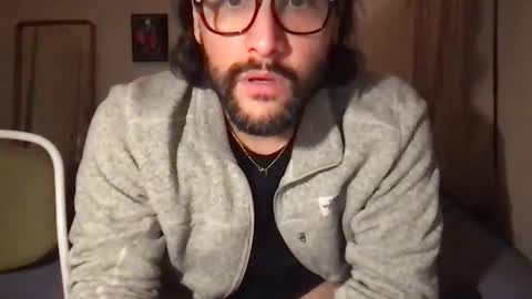 molten_escargot online show from December 15, 2024, 9:13 am