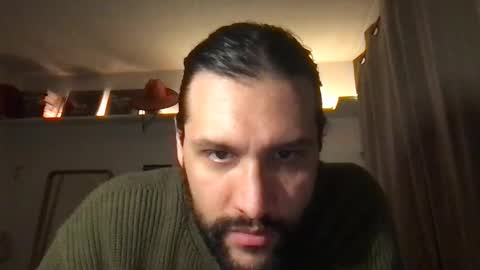 molten_escargot online show from January 13, 2025, 2:39 am