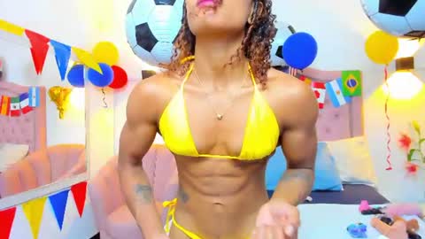 Snapshot of molyrestrepo chatting on June 29, 2026, 8:31 pm molyrestrepo online show from June 29, 2026, 8:31 pm