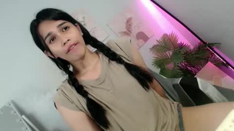 Snapshot of momi_khem019 chatting on May 14, 2026, 4:47 pm MOMIKHEM online show from May 14, 2026, 4:47 pm