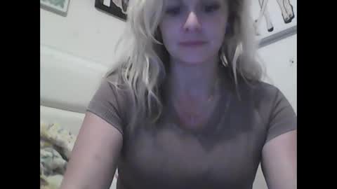 Snapshot of mommabearanpoppabear850 chatting on September 28, 2025, 5:57 am mommabearanpoppabear850 online show from September 28, 2025, 5:57 am