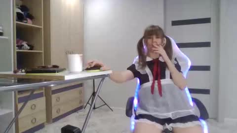 Snapshot of mommmy_ chatting on September 17, 2025, 7:59 pm MommmY online show from September 17, 2025, 7:59 pm