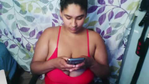 Snapshot of mommybubbles chatting on September 29, 2025, 1:22 am Mommy bubbles online show from September 29, 2025, 1:22 am