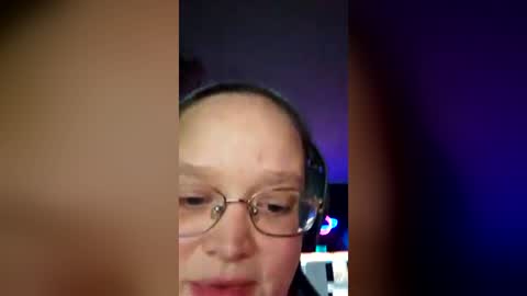 mommyivy420 online show from June 28, 2026, 1:55 am