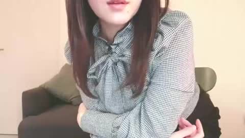 Momo online show from January 23, 2025, 1:02 pm