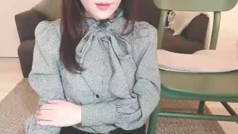 Momo online show from January 23, 2025, 4:04 pm