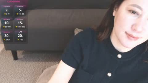 Momo online show from June 14, 2026, 8:05 am