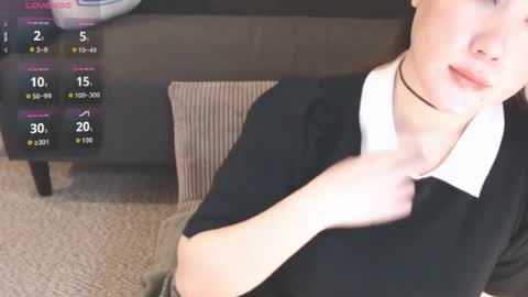 Momo online show from June 25, 2026, 3:06 am