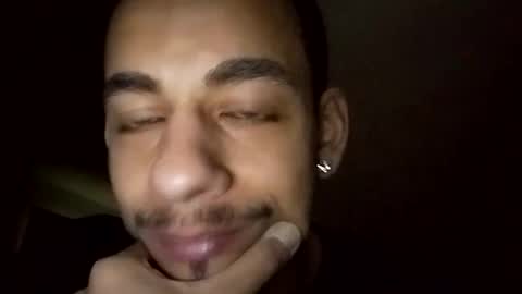 momoneyr15 online show from February 5, 2026, 3:33 am