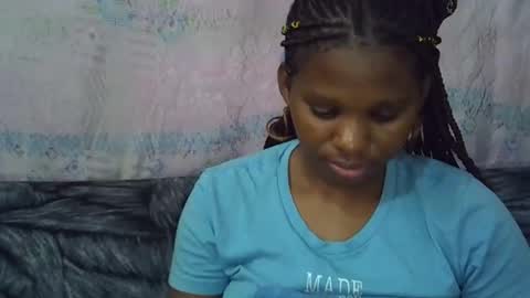 momsdoll online show from April 18, 2026, 10:41 am