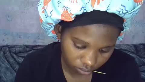 momsdoll online show from May 4, 2026, 5:36 am