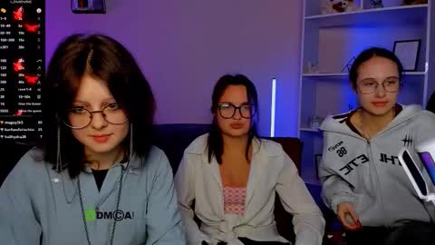 Mona  online show from October 17, 2025, 8:11 pm