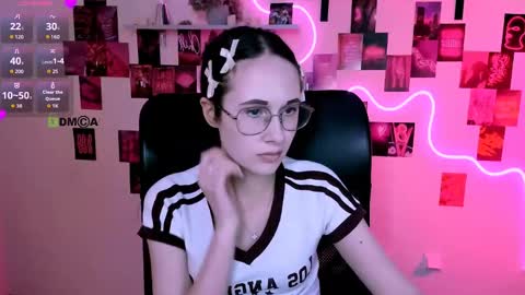 Mona  online show from May 9, 2026, 6:57 pm