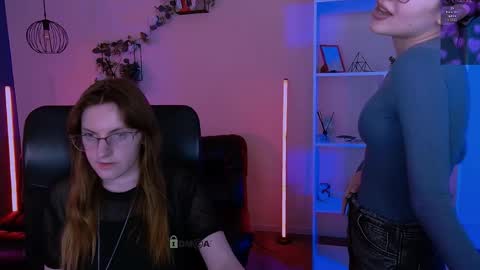 Mona  online show from May 29, 2026, 7:23 pm