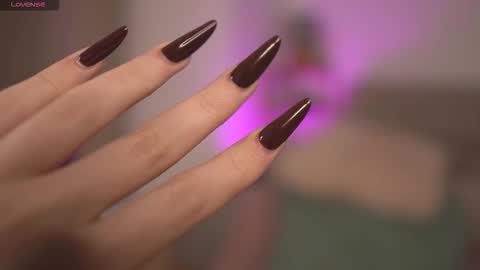 Snapshot of mona_lisss chatting on October 17, 2025, 11:35 am Mona Lisss online show from October 17, 2025, 11:35 am