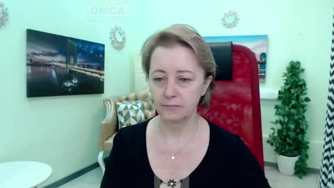 Snapshot of mona_w chatting on April 7, 2026, 11:10 am Mona online show from April 7, 2026, 11:10 am