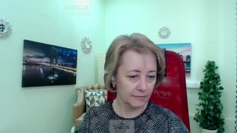 Snapshot of mona_w chatting on April 8, 2026, 11:10 am Mona online show from April 8, 2026, 11:10 am