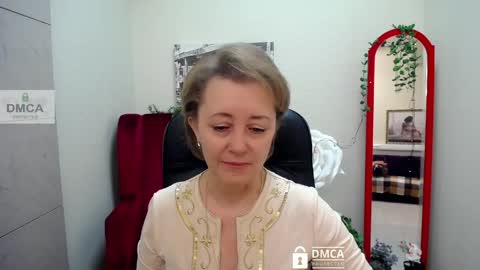 Snapshot of mona_w chatting on April 19, 2026, 11:20 am Mona online show from April 19, 2026, 11:20 am
