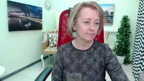 Snapshot of mona_w chatting on April 25, 2026, 1:41 pm Mona online show from April 25, 2026, 1:41 pm