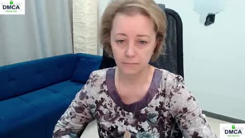 Snapshot of mona_w chatting on May 14, 2026, 10:44 am Mona online show from May 14, 2026, 10:44 am