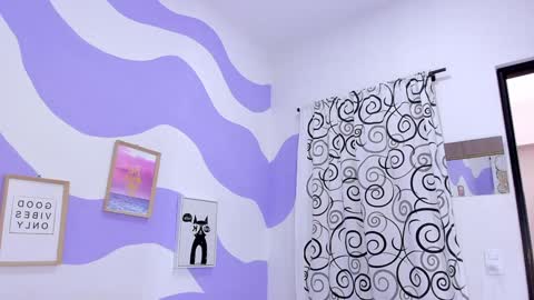 MONAAXXX online show from January 8, 2025, 4:54 pm