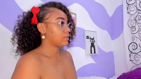 MONAAXXX online show from January 11, 2025, 7:27 pm