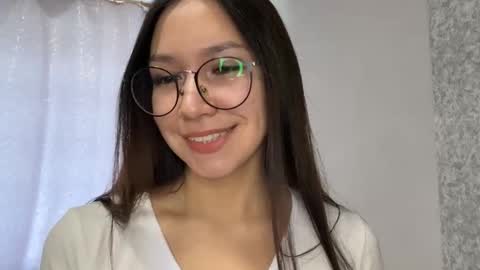 Mona online show from October 12, 2025, 8:24 am