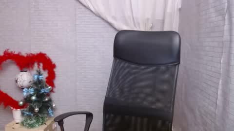 monakali online show from January 4, 2025, 6:52 am