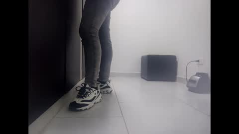 monalia17 online show from February 4, 2026, 2:06 am