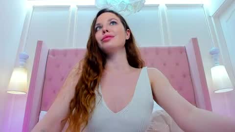 Mona online show from May 11, 2026, 2:45 pm