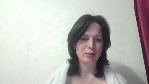 Snapshot of moncheriex chatting on May 31, 2026, 8:10 pm Arina online show from May 31, 2026, 8:10 pm