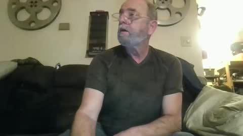 mondaymonday online show from January 3, 2025, 11:25 am