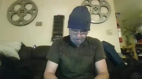 mondaymonday online show from January 3, 2025, 4:27 pm