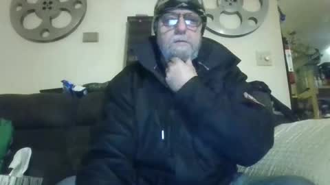 mondaymonday online show from February 4, 2025, 2:43 pm
