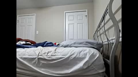 moneyboysaveg548 online show from February 19, 2026, 12:06 am