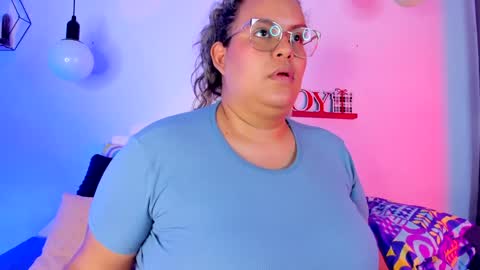 aleja      independent model       online show from January 17, 2025, 12:42 am