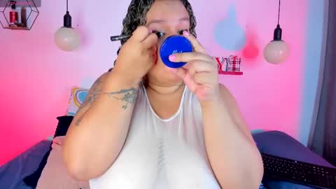 aleja      independent model       online show from March 4, 2025, 8:16 pm