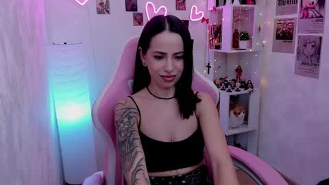 Snapshot of monica_brilliant chatting on April 18, 2026, 9:02 am Monica online show from April 18, 2026, 9:02 am
