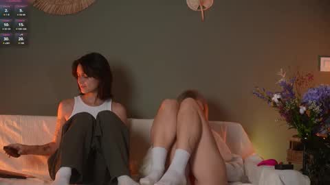 monica_law_ online show from October 4, 2025, 10:41 pm