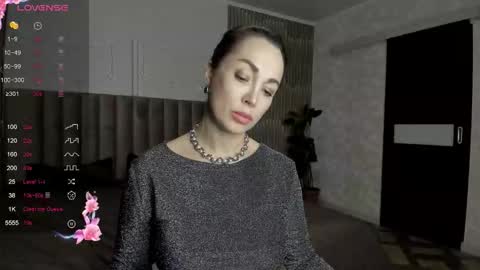 monica_weisss online show from March 17, 2026, 6:22 pm
