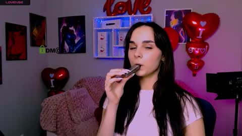 Monica online show from February 18, 2026, 9:22 pm