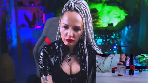 Monika online show from March 5, 2025, 12:11 pm