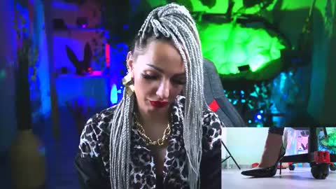 Monika online show from March 6, 2025, 3:24 pm