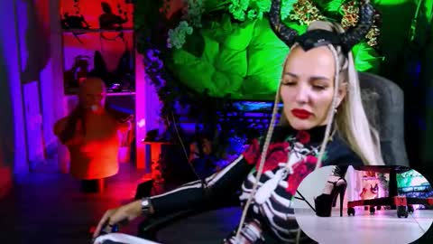 Monika online show from October 31, 2025, 11:55 am