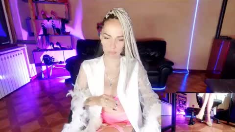 Snapshot of monicamaxwell2 chatting on July 1, 2026, 12:18 pm Miss Monica online show from July 1, 2026, 12:18 pm
