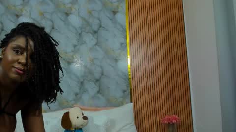 Snapshot of monicaroux chatting on November 27, 2025, 2:41 pm online show from November 27, 2025, 2:41 pm