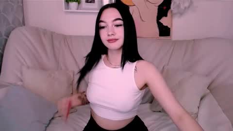 Monica online show from September 17, 2025, 3:08 am