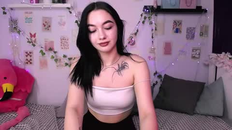 Monica online show from September 26, 2025, 3:43 am