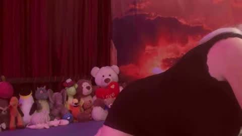 Monika    online show from October 26, 2025, 1:44 am