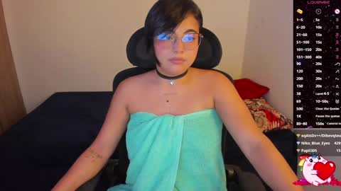 Monie   Help me reach 100 likes online show from January 21, 2025, 5:16 am